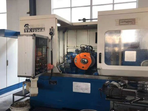 YK7236A蝸桿磨磨齒機